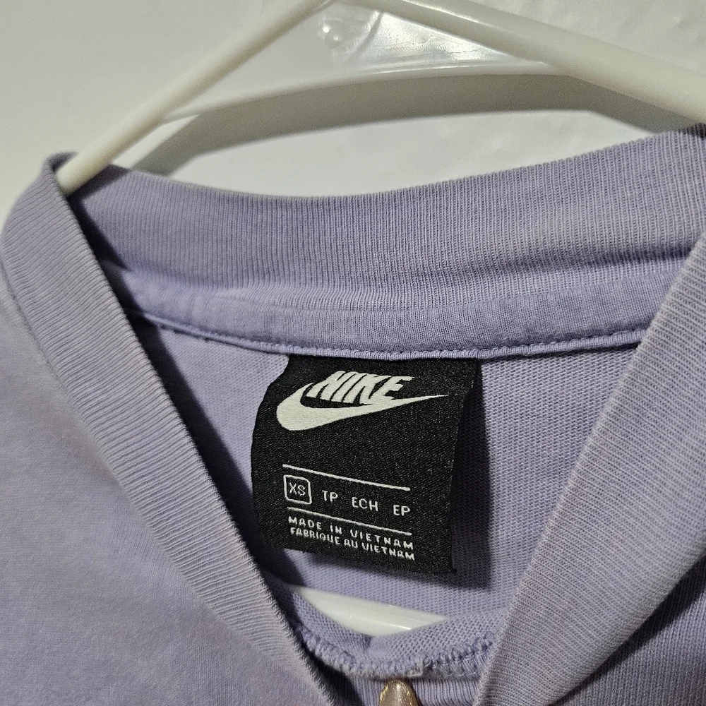 Nike Sportswear Essential Embroidered Cropped Short Sleeve TShirt Womens Size XS